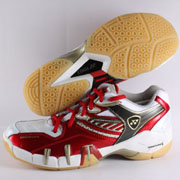 YONEX SHB-102LTD��ë��Ь